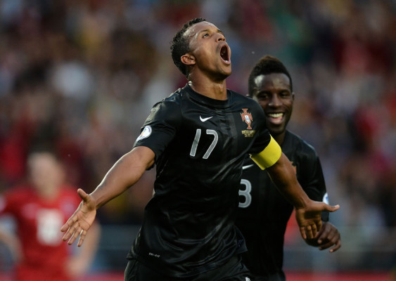 Portugal golea, pero jugará el repechaje