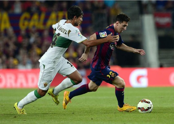 El viejo Messi lidera al nuevo Barcelona en el debut de la Liga