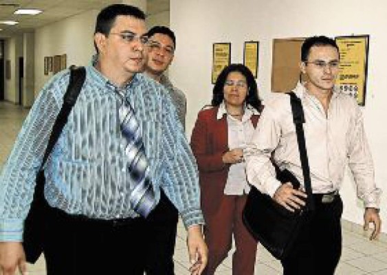 Maestros del Curn hunden a ex jueza por falsificar notas