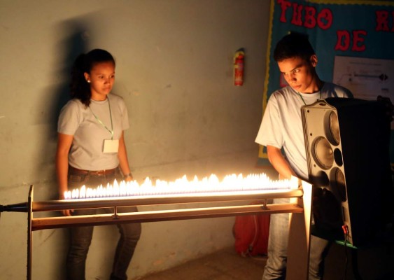 Talento e ingenio sobran en la feria del Superación