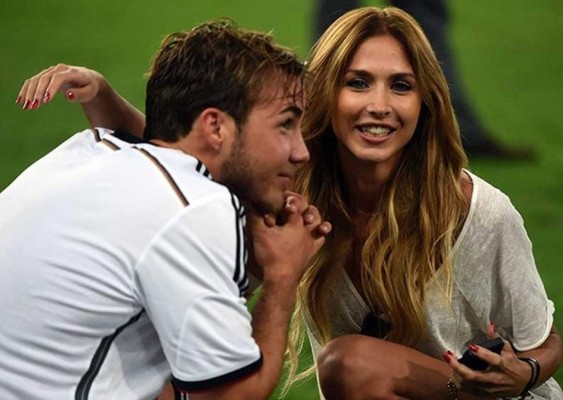 La sensual novia de Mario Götze