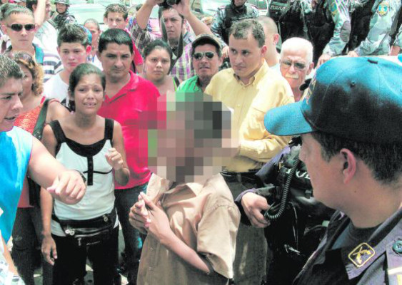 La prosperidad sólo se logra con la democracia