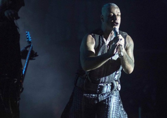 Vocalista de Rammstein, en cuidados intensivos por coronavirus