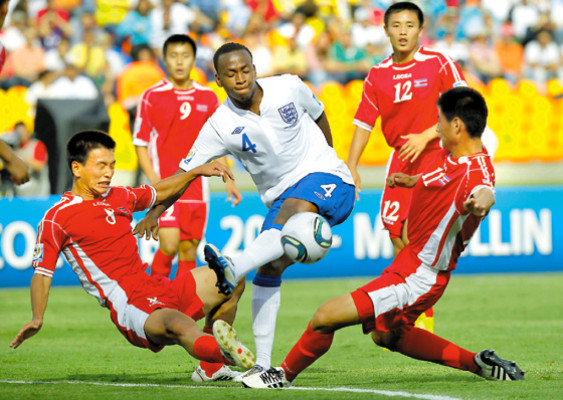 Argentina arranca venciendo a México