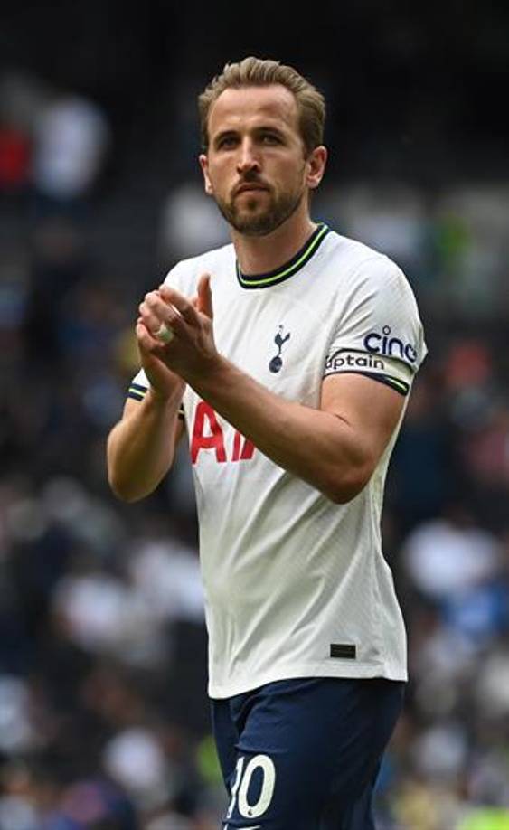 El Real Madrid arranca con su operación ‘9’. La prensa española señala a Harry Kane como uno de los candidatos para ser la alternativa de Benzema. El inglés cuesta 90 millones de euros.