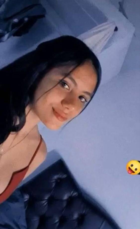 La víctima de este acto de intolerancia era de Bogotá y, según sus publicaciones en redes sociales, le gustaba cantar, por lo que publicaba constantemente videos interpretando canciones de sus artistas favoritos.