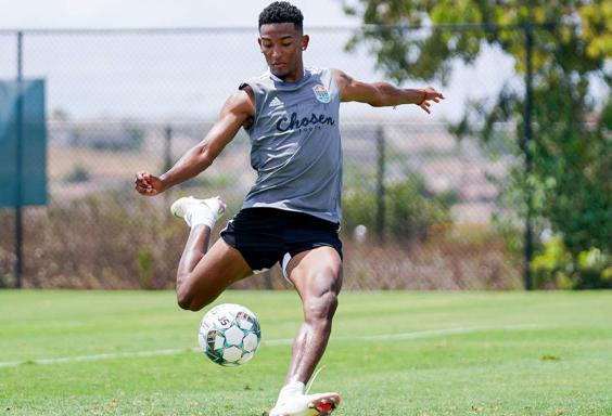 El delantero hondureño Douglas Martínez cuenta con 24 años de edad.