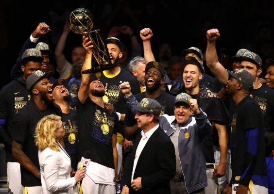 Los Warriors, bicampeones al barrer a Cavaliers y LeBron James
