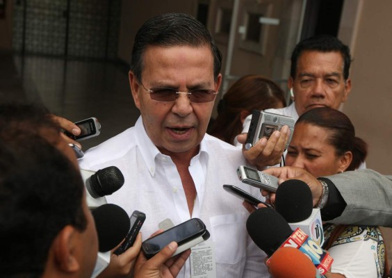 Callejas quiere un técnico con carácter frente a la Selección Nacional