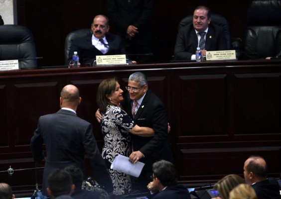 De transparente y democrático tildan proceso para elegir la nueva Corte