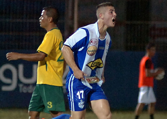 Parrillas One le robó la alegría al Victoria