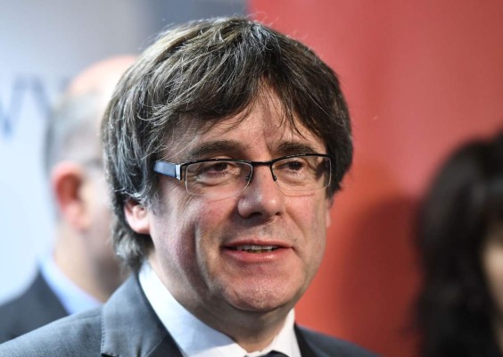 Alemania pide extradición de Puigdemont a España