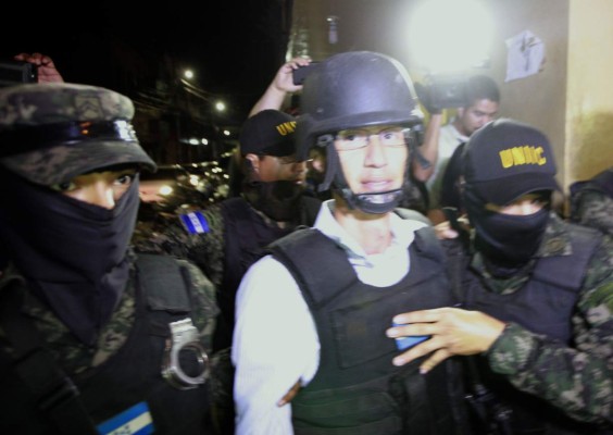 Dictan detención judicial a Saúl Escobar, exsecretario privado de Rosa Elena de Lobo  