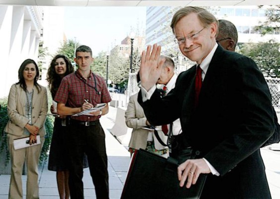Zoellick inicia el reto de recuperar la credibilidad del Banco Mundial