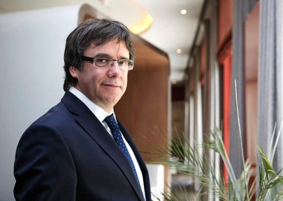 España retira orden internacional de arresto contra Puigdemont