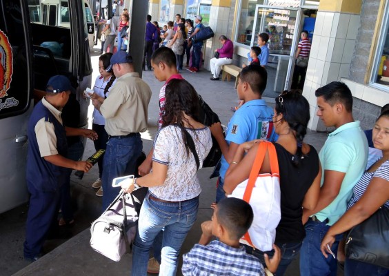 A medio vapor trabajará el transporte el 1 de enero