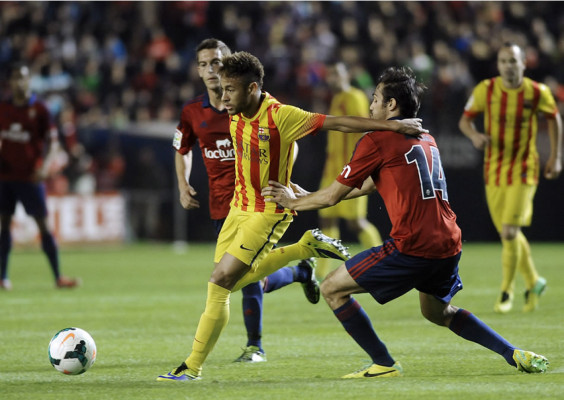Osasuna frena a la marcha triunfal del Barça