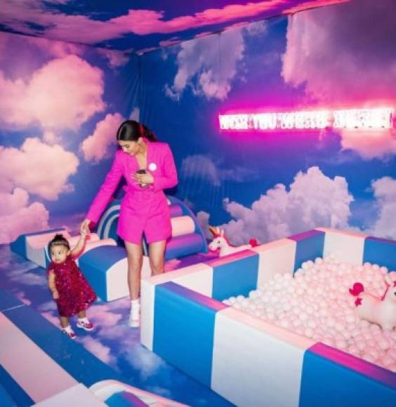 Stormi cumplió su primer año el pasado 01 de febrero, pero debido a la agenda de sus padres la fiesta se llevó a cabo hasta este 09 de febrero.