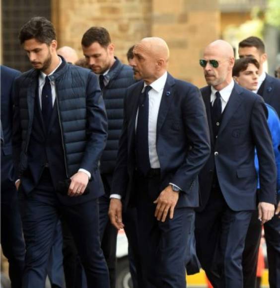 El entrenador italiano Luciano Spalletti llegó al funeral de Astori.