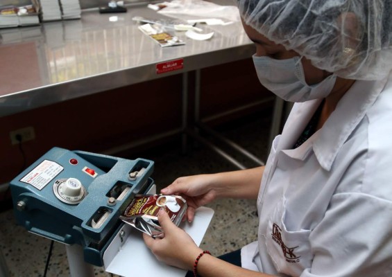 Madre e hija construyen juntas un dulce negocio a base de chocolate