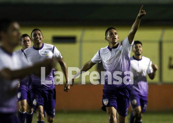 Real de Minas logra su primera victoria en la historia de la Liga Nacional