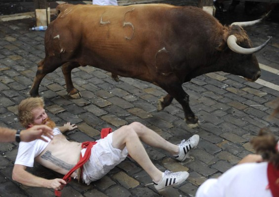 Primer encierro de San Fermín en Pamplona, España