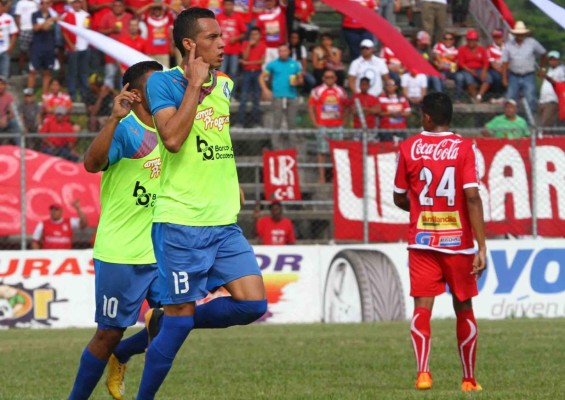 Honduras Progreso gana y sigue de líder