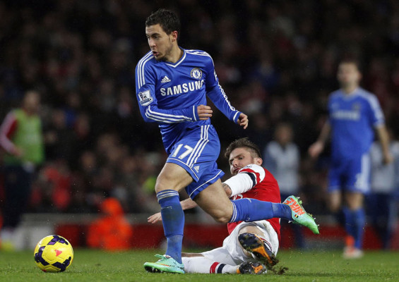 Arsenal y Chelsea permiten el liderato del Liverpool