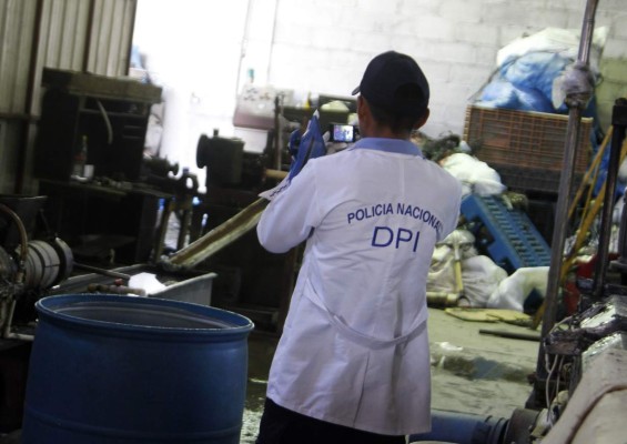 Operario de fábrica de plásticos muere al recibir una descarga eléctrica