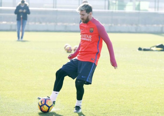 Messi regresó a los entrenamientos del Barcelona