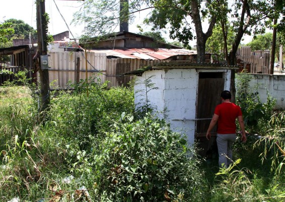 Con pegues ilegales solucionan escasez de agua en La Lima