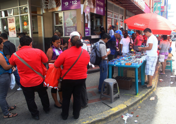 De la capital vienen a vender a la tercera avenida