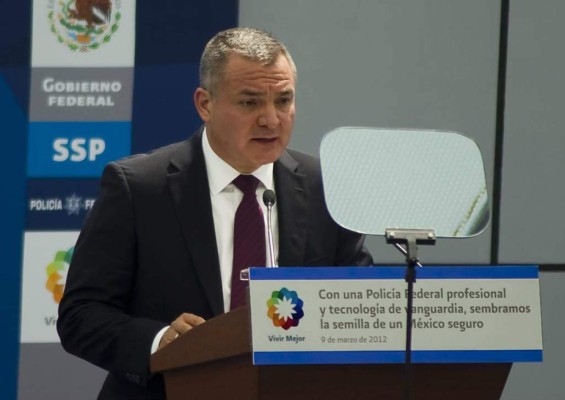 Exministro mexicano será trasladado a NYC para ser juzgado por narcotráfico