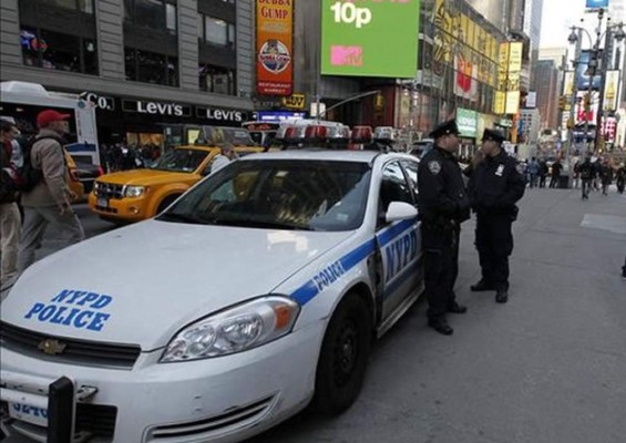 Video: Policías de Nueva York matan a hombre con ténica de asfixia