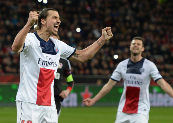 Ibrahimovic pone al PSG con un pie y medio en cuartos de final