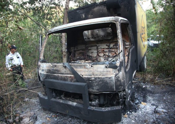 Queman un camión repartidor de lácteos en San Pedro Sula