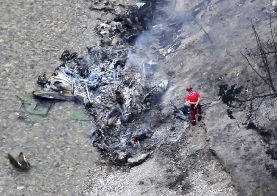 Cinco muertos al estrellarse dos helicópteros militares en Francia&nbsp;&nbsp;