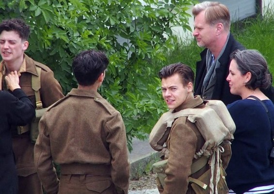 Harry Styles sorprende con su nuevo look