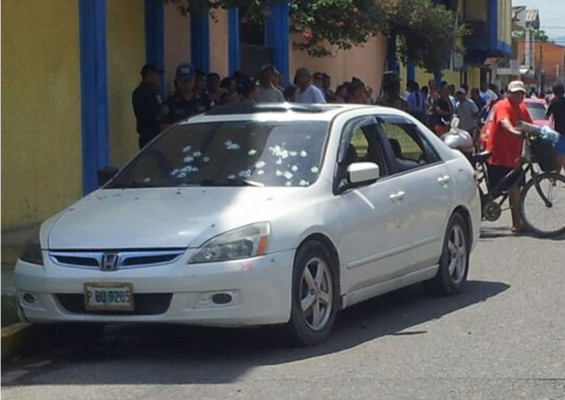 Matan a dueña de autolote y a su empleado en La Lima