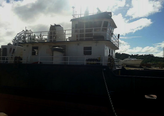Incendio de barco deja pérdidas millonarias