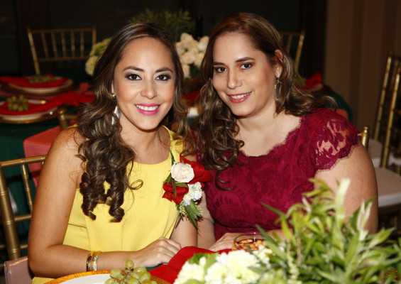 Estefanía Marinakys despide su soltería