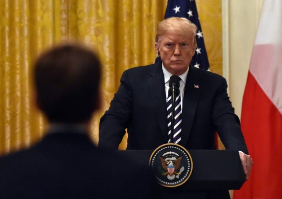 Ministro español dice que Trump le sugirió construir un muro en el Sahara para frenar la inmigración