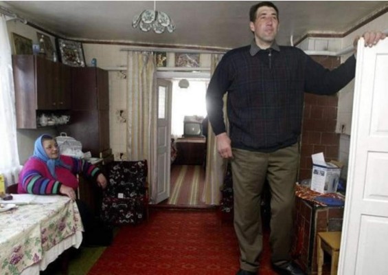 Video: Murió en Ucrania el hombre más alto del mundo