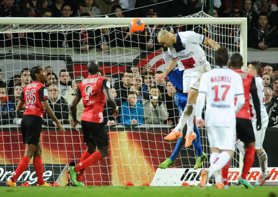 El PSG se salva de la derrota en el campo del Guingamp