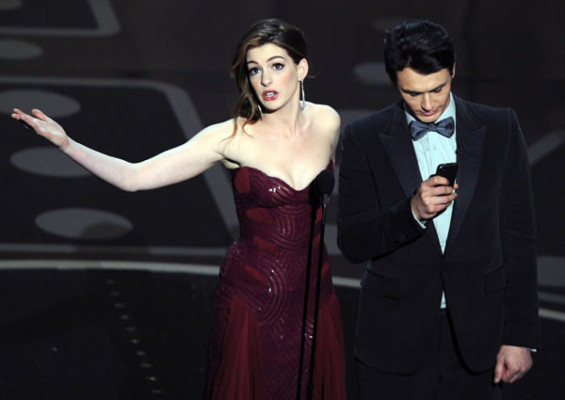 Oscar: Los ocho vestidos de Anne Hathaway