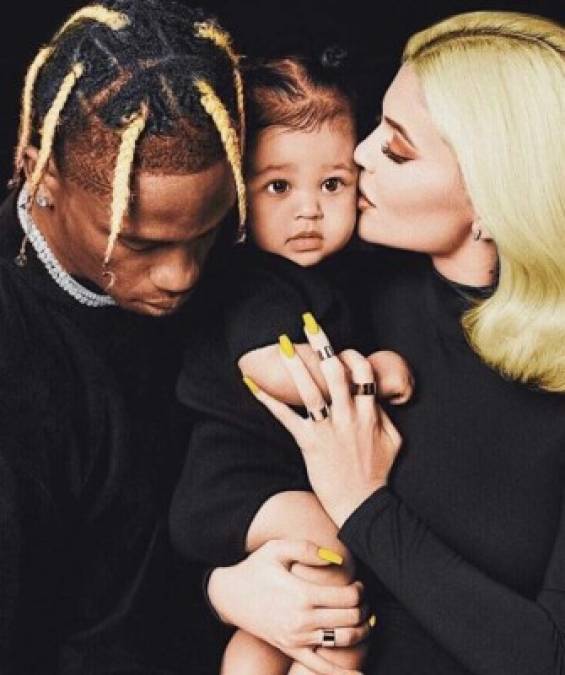 Una modelo fue señalada de ser la tercer en discordia en la relación de Kylie y Travis, aunque ella lo negó hay indicios que la joven tuvo algo con el rapero.<br/><br/>MIRA: <a href='https://www.laprensa.hn/fotogalerias/farandula/1324464-411/kylie-jenner-travis-scott-infiel-modelo-yungsweetro-niega-romance' style='color:red;text-decoration:underline' target='_blank'>Modelo de Instagram Yungsweetro, señalada como la amante de Travis Scott.</a><br/><br/>TAMBIÉN: <a href='https://www.laprensa.hn/fotogalerias/farandula/1337043-411/igual-kylie-jenner-tyga-olvida-ex-con-modelo-ana-beatriz-boaretto?i=1' style='color:red;text-decoration:underline' target='_blank'>Igual a Kylie Jenner: Tyga olvida a su ex con modelo con las mismas curvas</a><br/><br/>ADEMÁS: <a href='https://www.laprensa.hn/fotogalerias/farandula/1340114-411/belinda-vacaciones-abu-dhabi-luce-hiyab' style='color:red;text-decoration:underline' target='_blank'>Belinda disfruta vacaciones de lujo en Abu Dhabi</a>