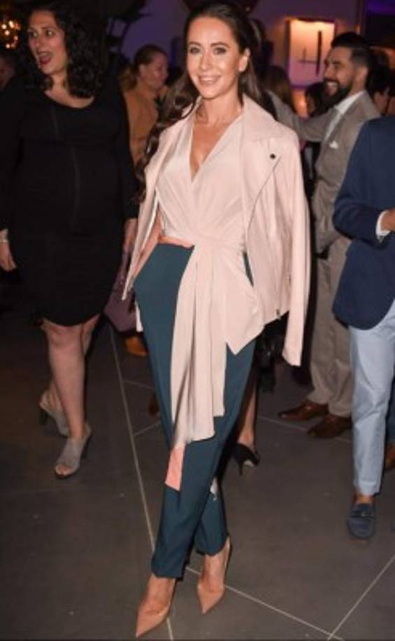 Pero su participación fue mucho más allá del vestuario: Meghan confió en su amiga para encargarse de una variedad de detalles.