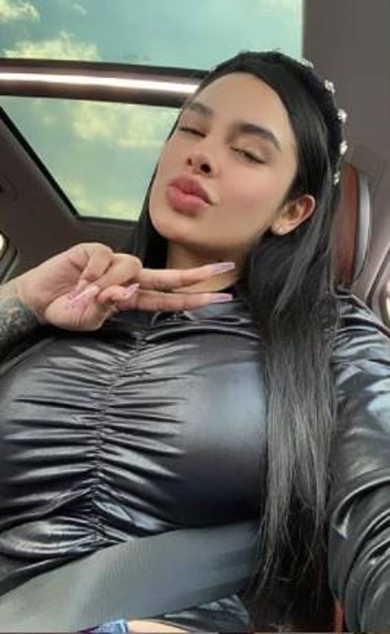 Capturan a “La Mitzi”, esposa de poderoso narco, en su casa con armas y drogas