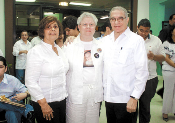 El mandatario recibe el cariño de los sampedranos