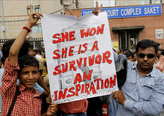 India celebra la horca contra los autores de la violación que indignó al país